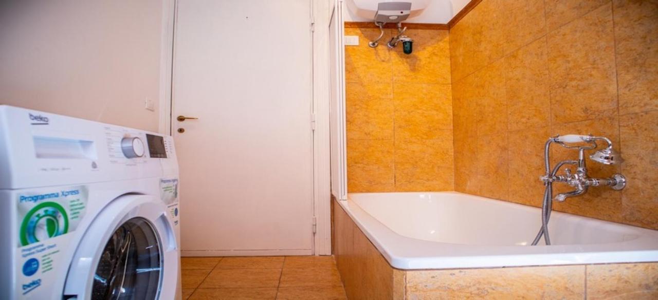 Affittacamere Kamchu Viale Somalia *